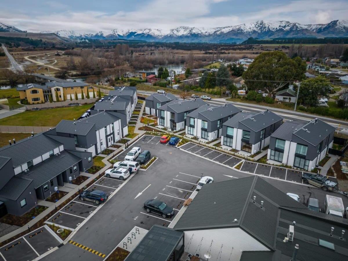 Wanaka Riverside Townhouse Retreat Albert Town Luaran gambar